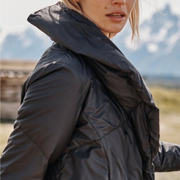 Garnet Hill - Packable Puffer Coat in Tan Brown - Picture 4 of 14